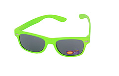 BarnsolglasÃ¶gon i bra kvalitet i neongrÃ¶n - Design nr. 1086